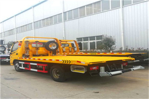 双辽附近拖车救援搭电